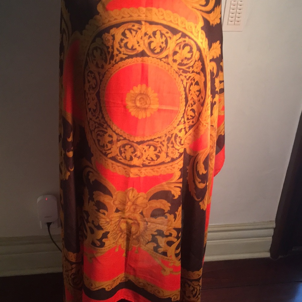 Shawl - Picture 2 of 4